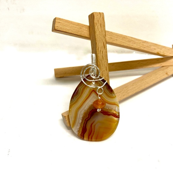 HANDMADE Stone Hand Wrapped Pendant - Picture 8 of 10